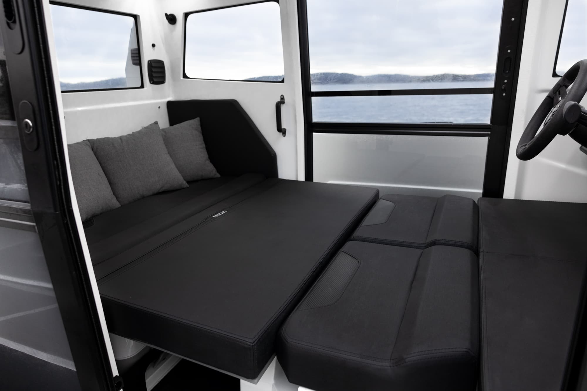 IRON 907 Coupe overnight capabilities cabin setup